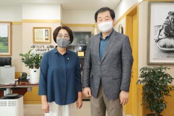 충청남도 금산군의회 총무위원장 방문
