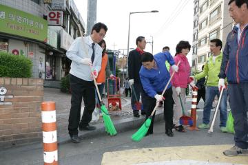 성현동 아침청소